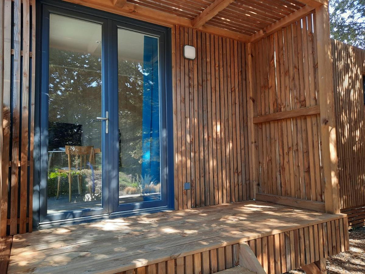 Le Lodge Des Chenes Brousses-et-Villaret Eksteriør billede
