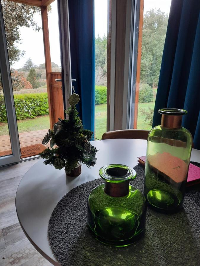Le Lodge Des Chenes Brousses-et-Villaret Eksteriør billede